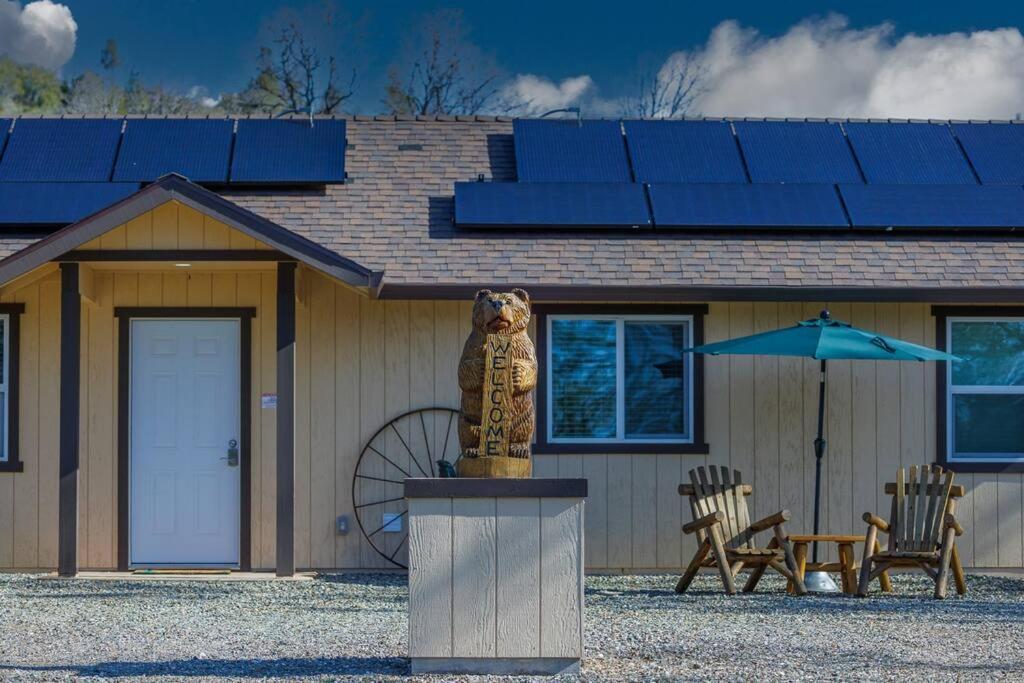 Cozy Cub Cabin, Brand New Home Near Yosemite マリポサ エクステリア 写真
