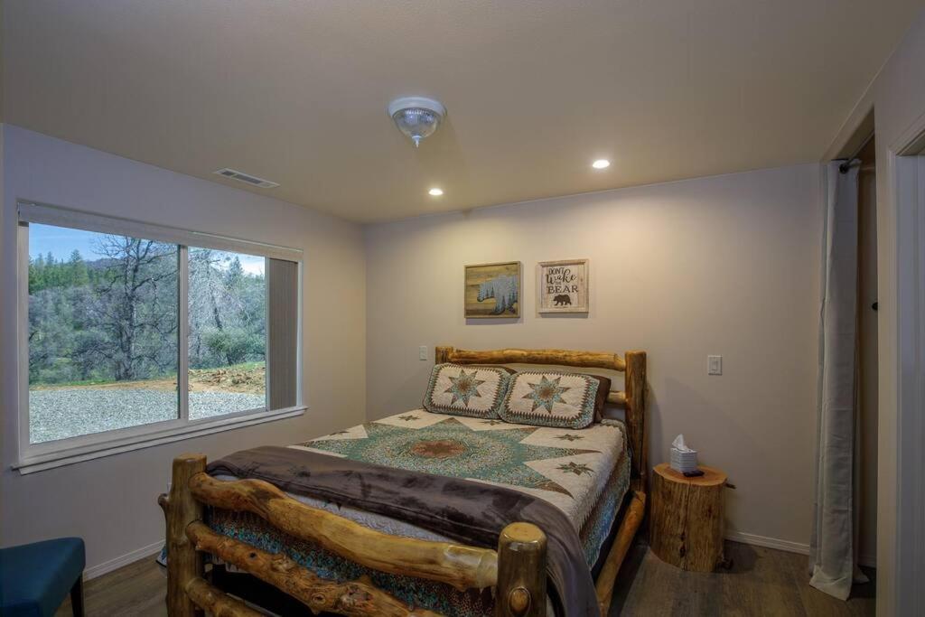 Cozy Cub Cabin, Brand New Home Near Yosemite マリポサ エクステリア 写真